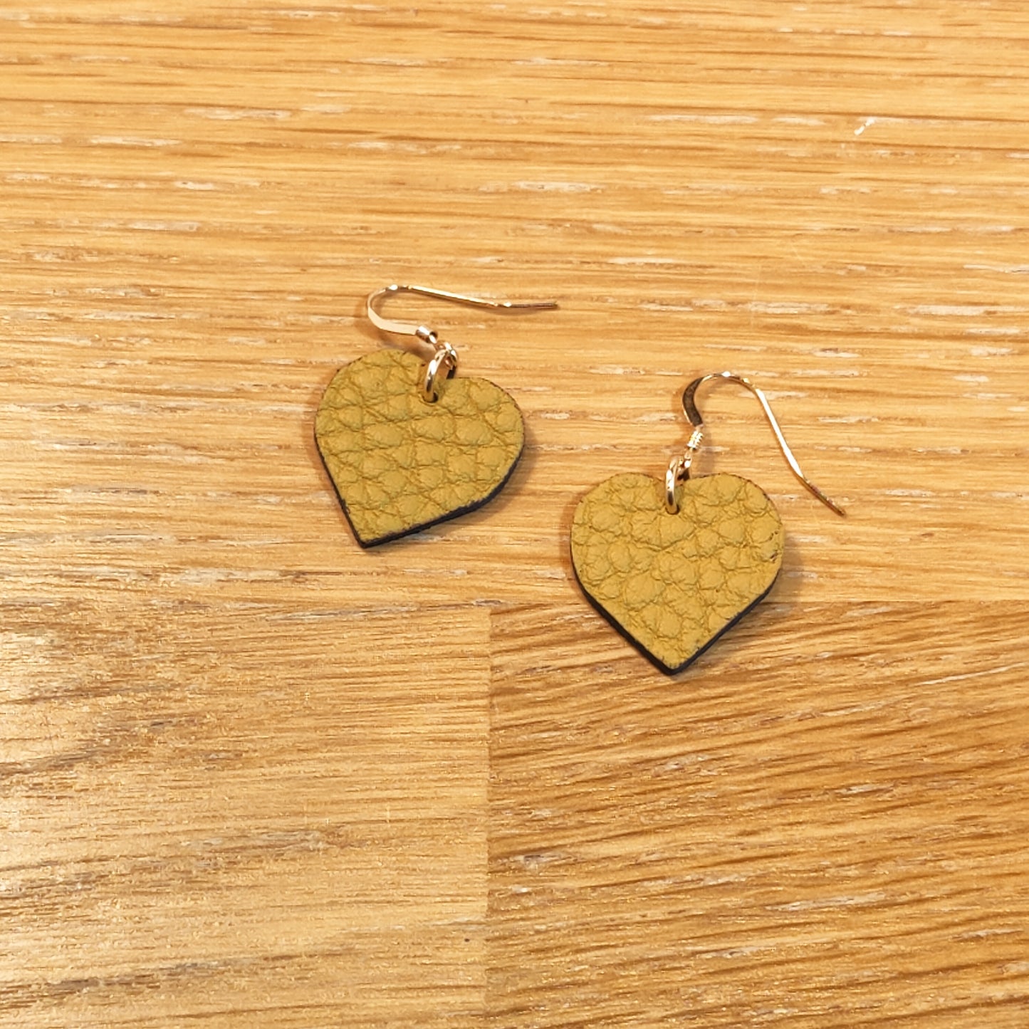 Leather earrings - Heart