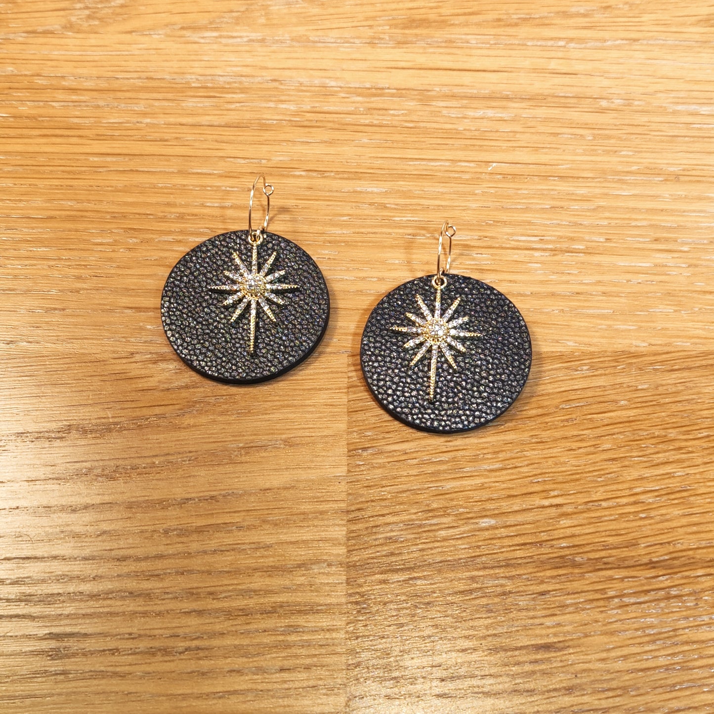 Leather earrings - The Star - medium