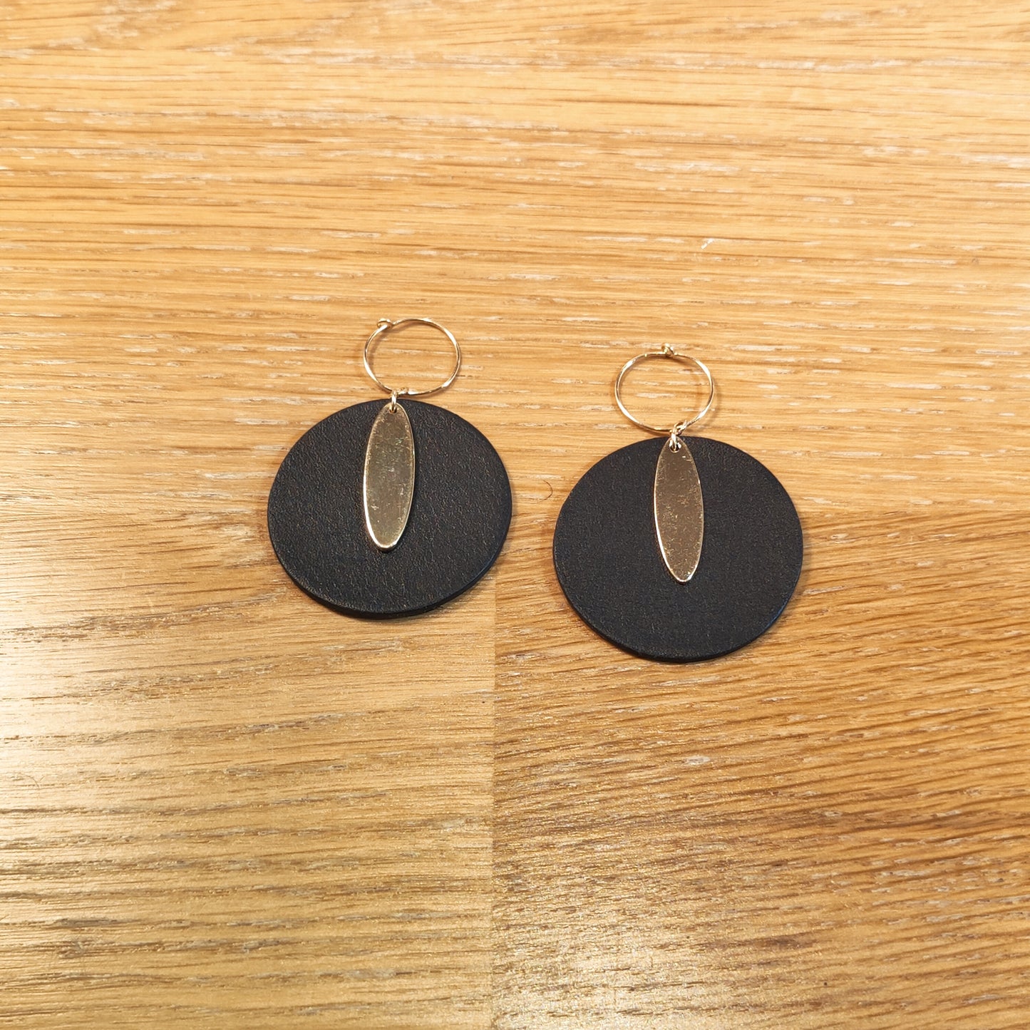 Leather earrings - Elancée