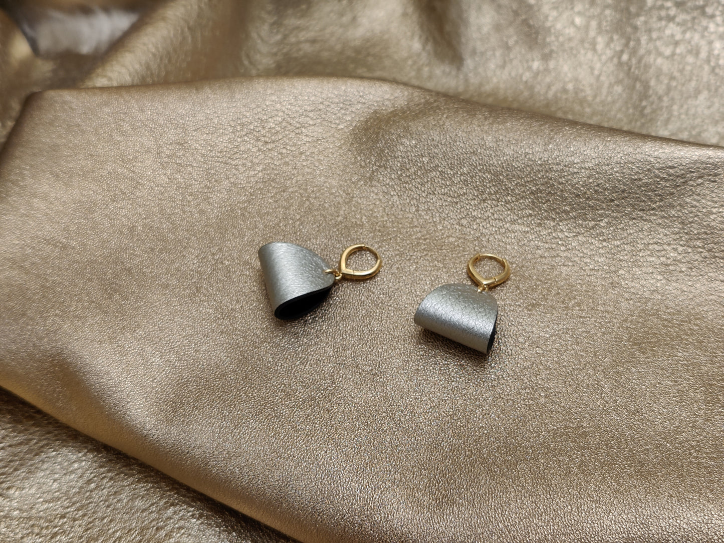 Leather earring - Finesse